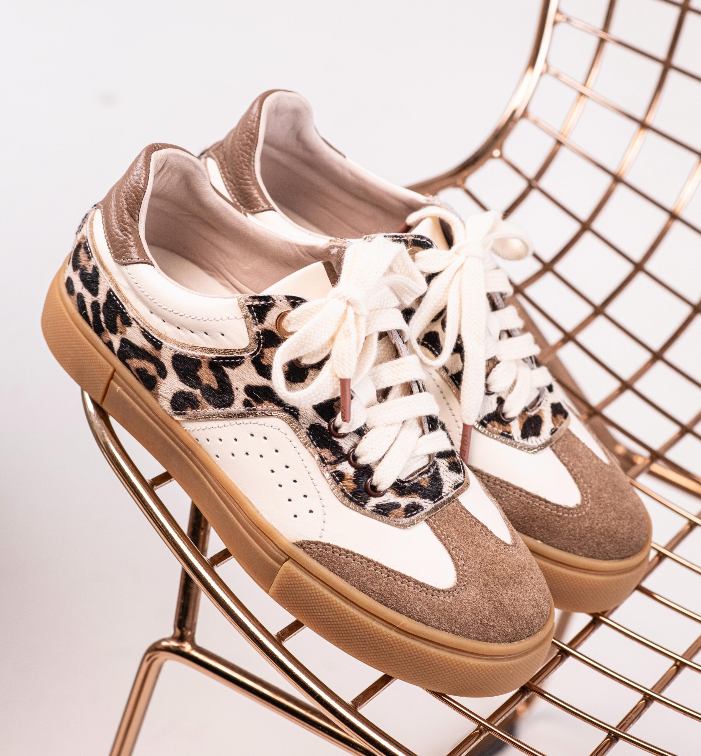 La Novedad TENIS ALINA