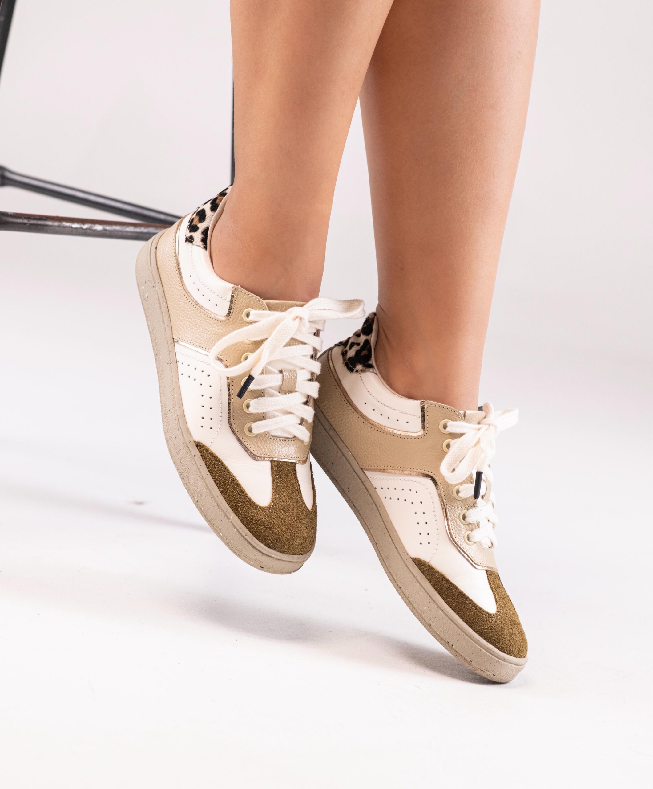La Novedad TENIS ALINA