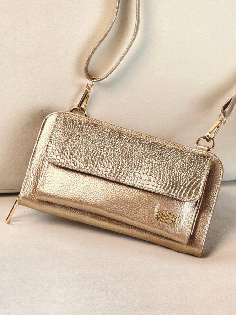 CARTERA PORTACELULAR en Dorado