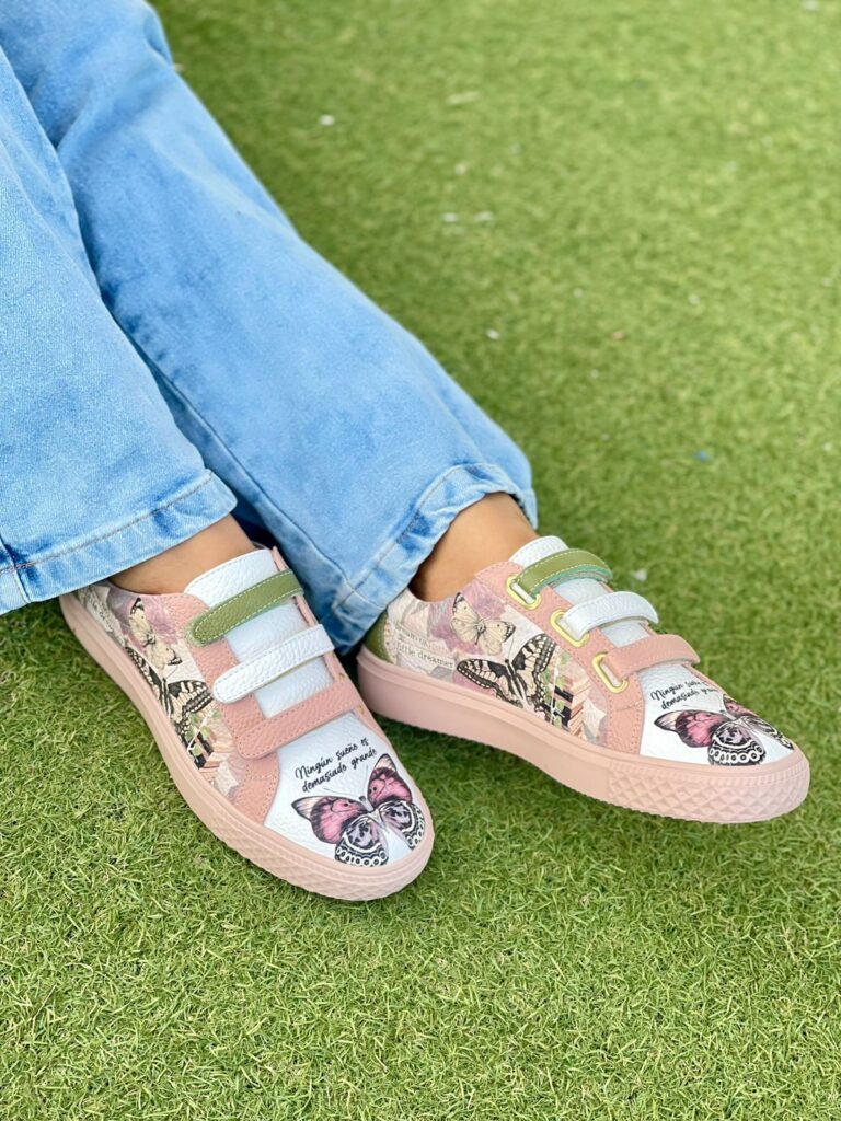 TENIS ESTAMPADO en Nude
