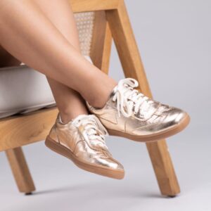 TENIS ALANA en Dorado
