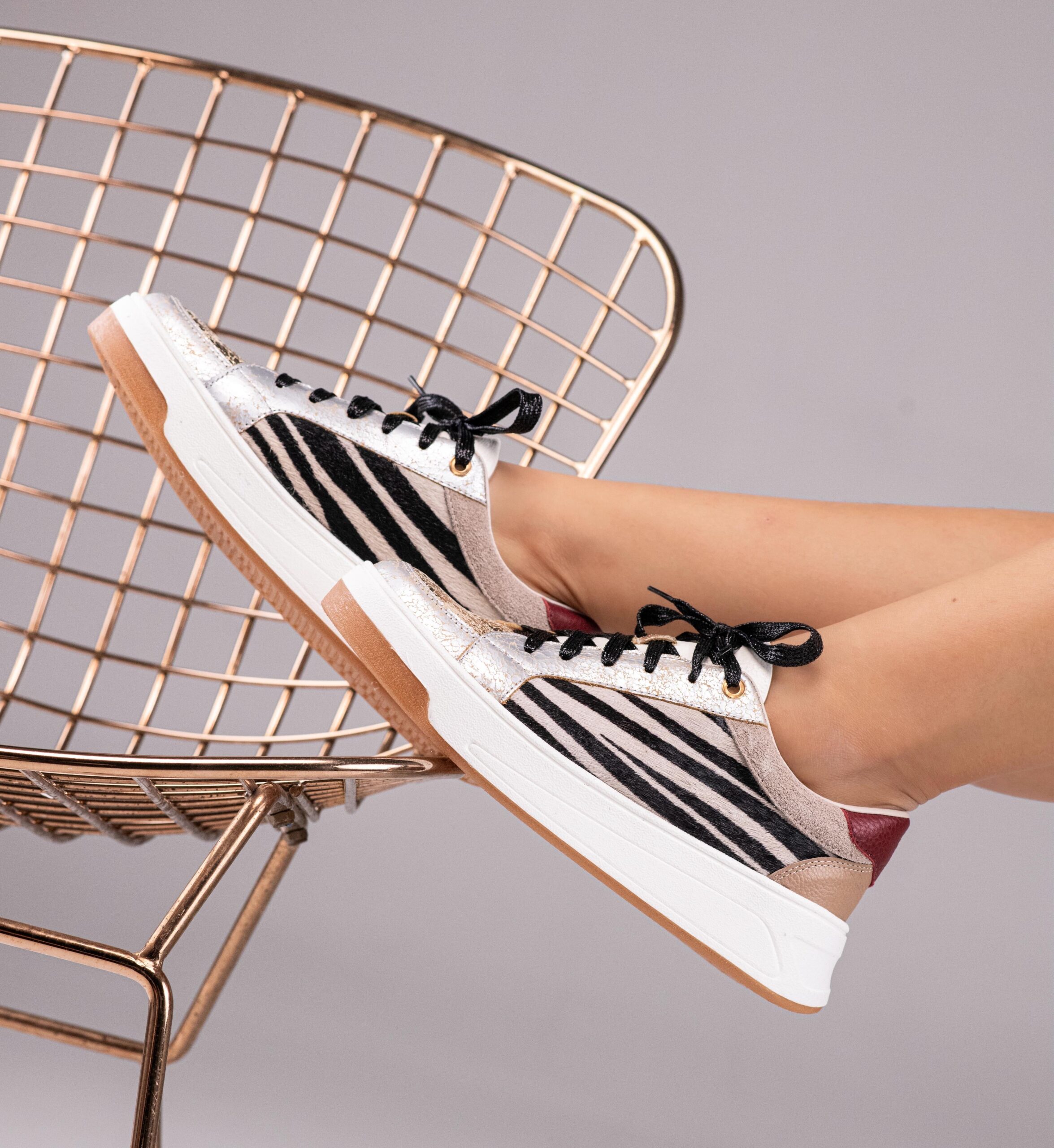 La Novedad TENIS ZABATTY