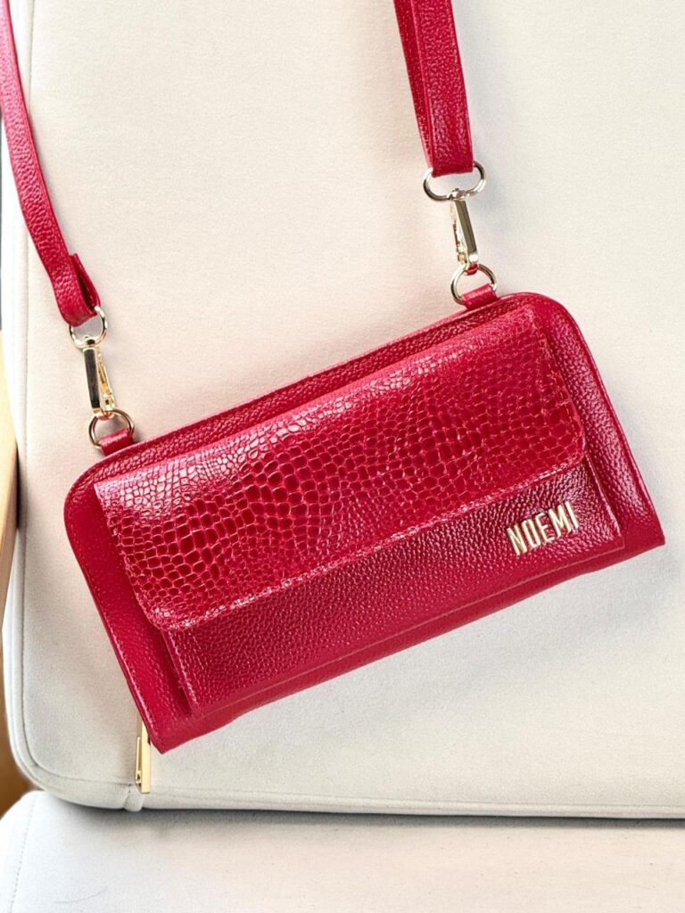 CARTERA PORTACELULAR en Rojo